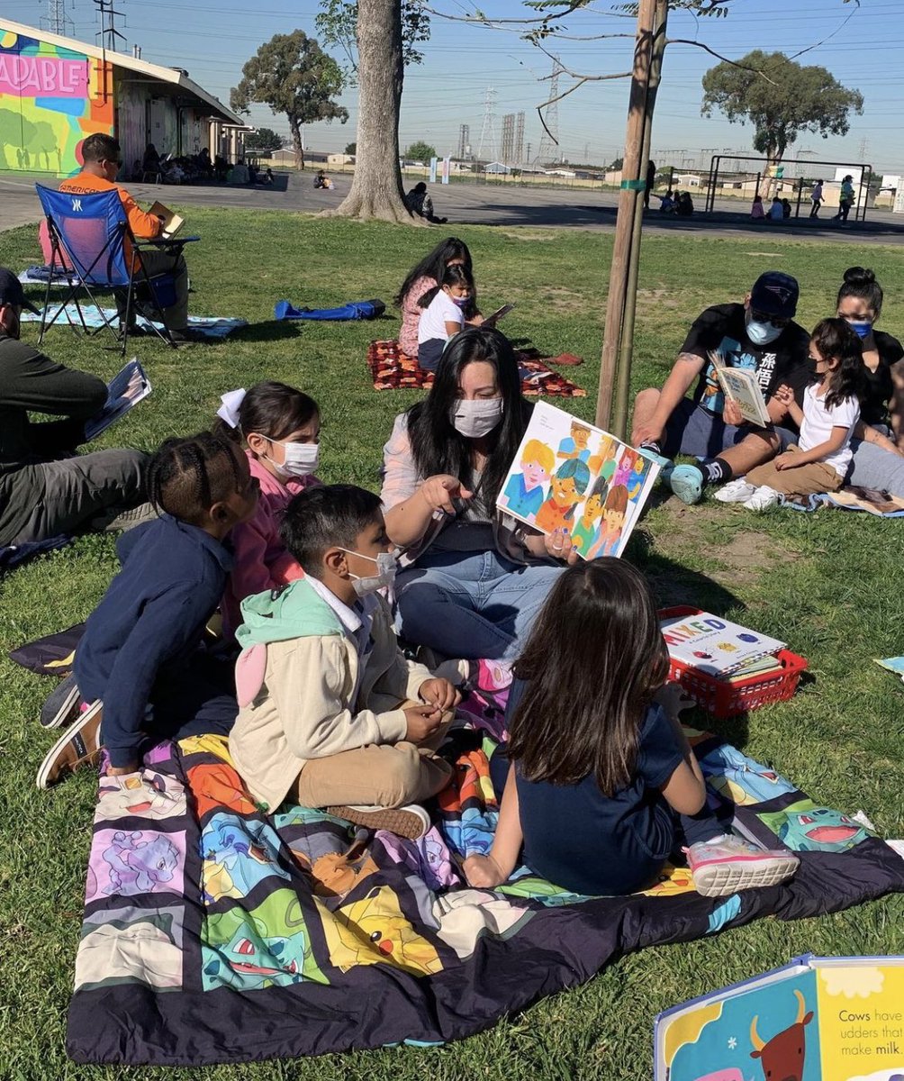 WebsterLBUSD's tweet photo. Today we celebrated Read Across America Day with our “Read Out!” Thank you families, teachers and staff for joining students and fostering a love of literacy! 📚#websterwildcatsdeserveit #proudtobeLBUSD https://t.co/99C5sGmGPq