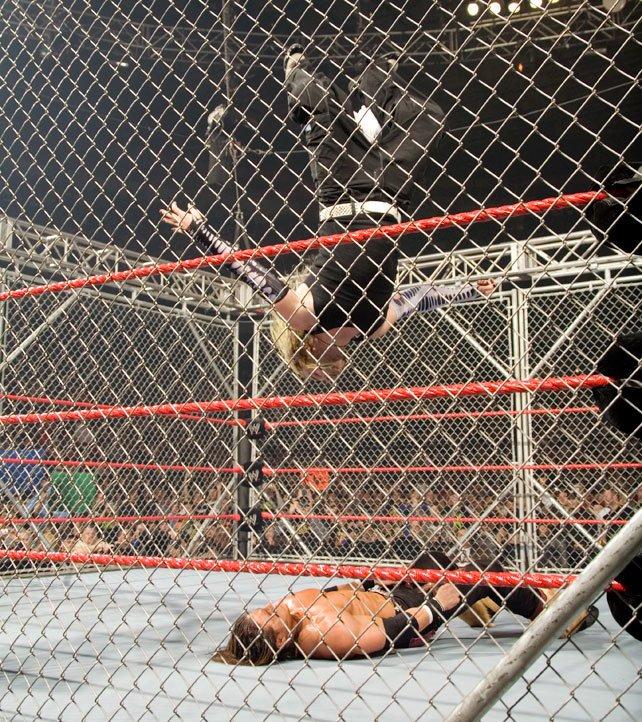 RT @ReliveWrestle: Jeff Hardy hits a Swanton Bomb on Johnny Nitro https://t.co/7yDpKvuo2u