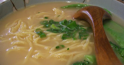 chefocuisine's tweet image. Recette de la #chorba #Bayda au #poulet (#soupe #blanche algérienne) (Algérie) …reetfoodetcuisinedumonde.blogspot.com/2014/06/recett…