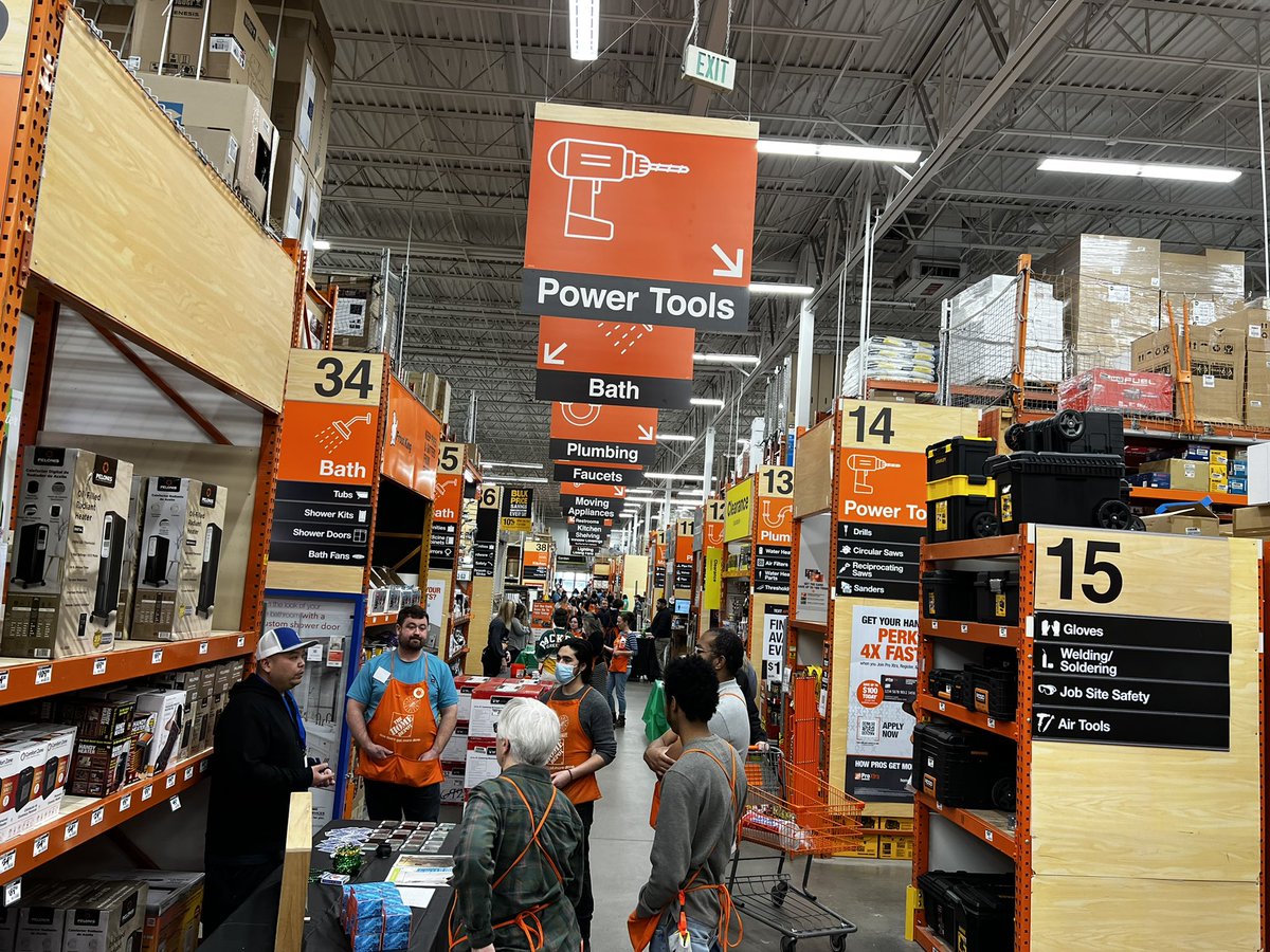 We were seeing green at #2810s PK Poker today! It was awesome to spend time with the best service providers in the business!! <a href="/john_haussner/">John Haussner</a> <a href="/belford_melissa/">Melissa Beth Belford</a> <a href="/CampSweenScott/">Scott Sweeney</a> <a href="/JenLien34/">Jennifer Lien</a> <a href="/wolff1012016/">Ashley</a> <a href="/Taylor_Flem/">Taylor Fleming</a> <a href="/TylerHage/">Tyler Hage</a>