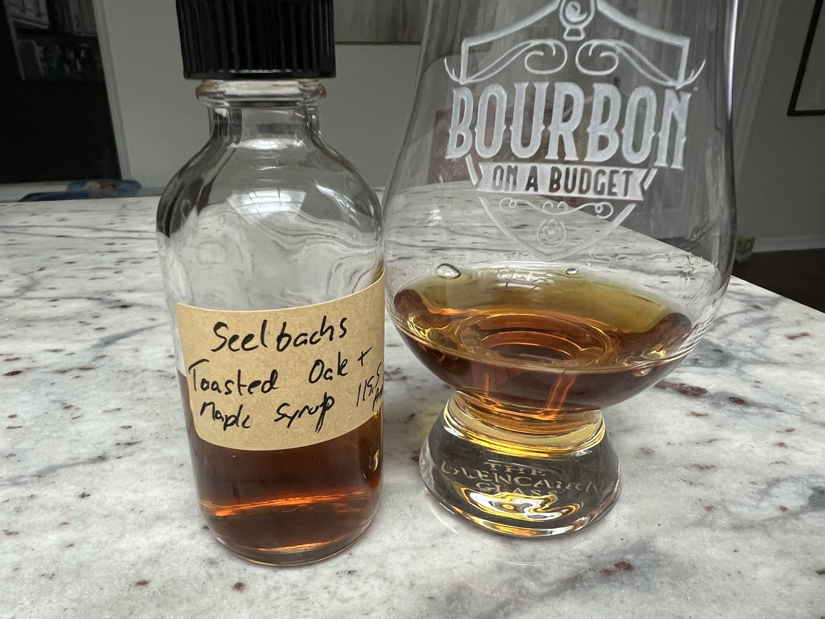 BourbonBudget's tweet photo. Wednesday Whiskey Sample! Thanks to Joe Decadence for sending this one! #seelbachs #toastedbarrel #bourbon #highproof π₯ https://t.co/wuv84oyfRj