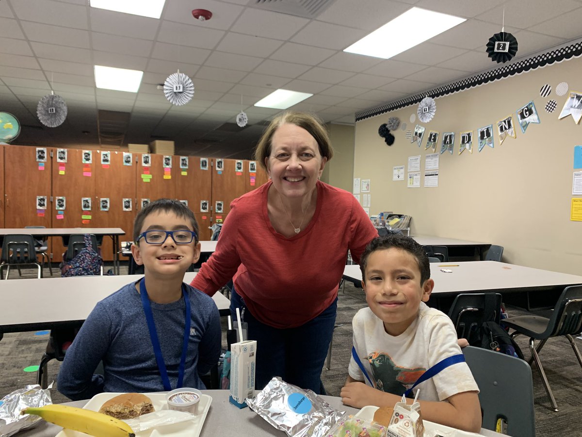 My lunch buddies.  We had a great time. #makingfriends #buildingrelationships <a href="/WarnerCFISD/">Warner Elementary</a> <a href="/CathyAbercrom/">Cathy Abercrombie</a>