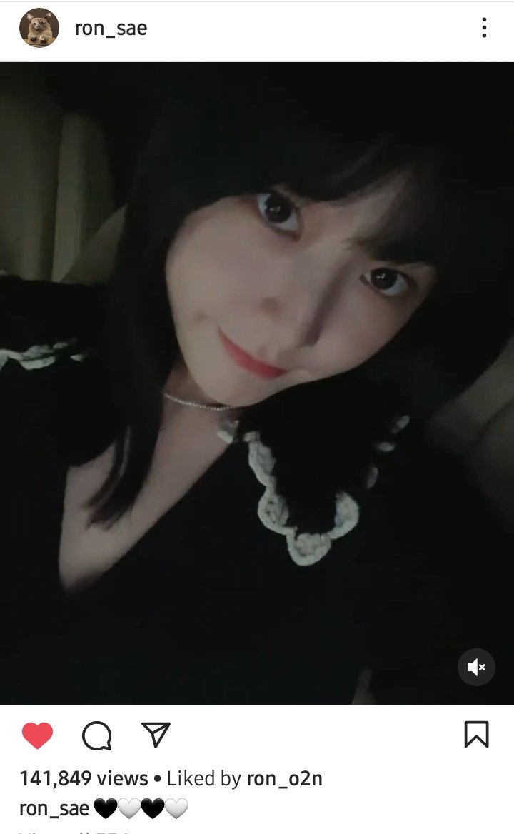 formyreon's tweet photo. #renron jakh update barengan😜 iya lo berdua kalo ngilang kek ditelen bumi. Pas balik barengan jaaakhh janjian ya?
GOOD NIGHT MY LOVE dijawab di ig pake emoji😆😆😆 https://t.co/wOucAlZzTX