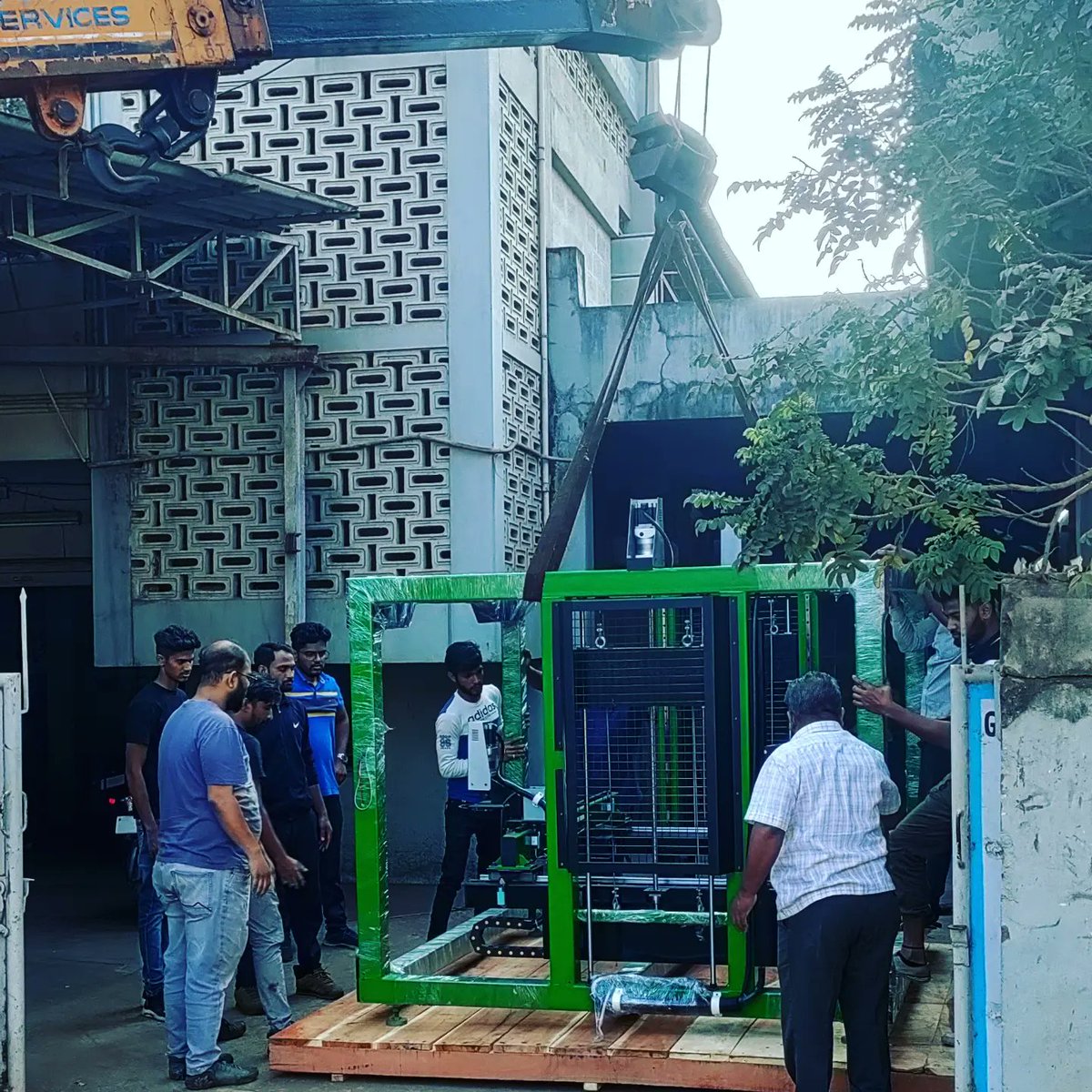 VirendraDelta's tweet photo. Dispatching Concrete 3D printer to @iitbombay .
We are Hardcore 3D printing machines developer &amp; builder from Belgaum Karnataka. contact us on +91 8050583644
@anandmahindra .
Let's connect to take it in to next level.
#3dprinting #concrete3dprinting #madewithpassion https://t.co/4vI97CI5Nv
