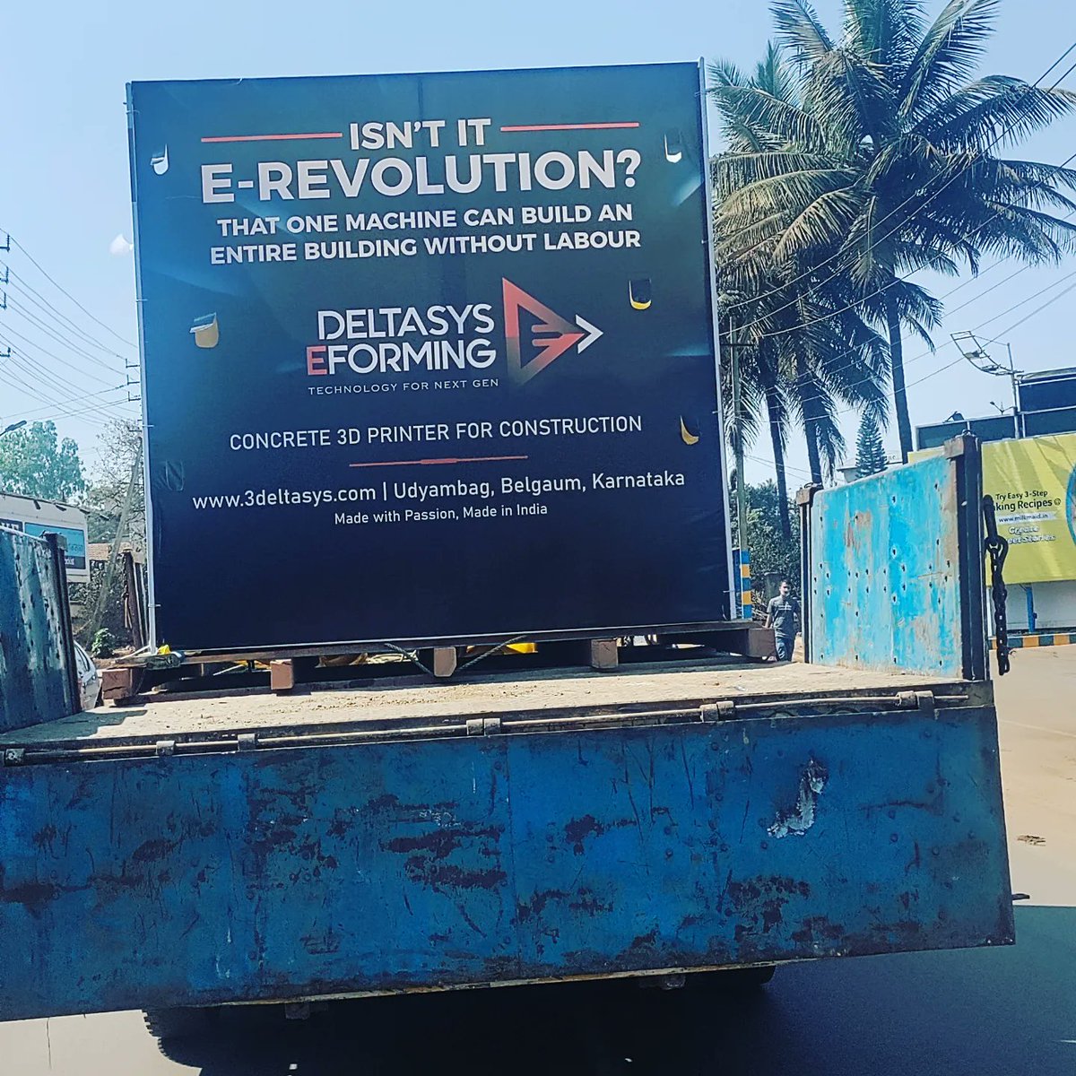 VirendraDelta's tweet photo. Isn't it e-Revolution? That one machine can build an entire building without labor.
This will happen one day.
Inside this box Concrete 3D printer.
Delivery to @iitbombay .
@anandmahindra let's do it together on bigger scale.
#concrete3dprinting #india https://t.co/tUtJumNKpY