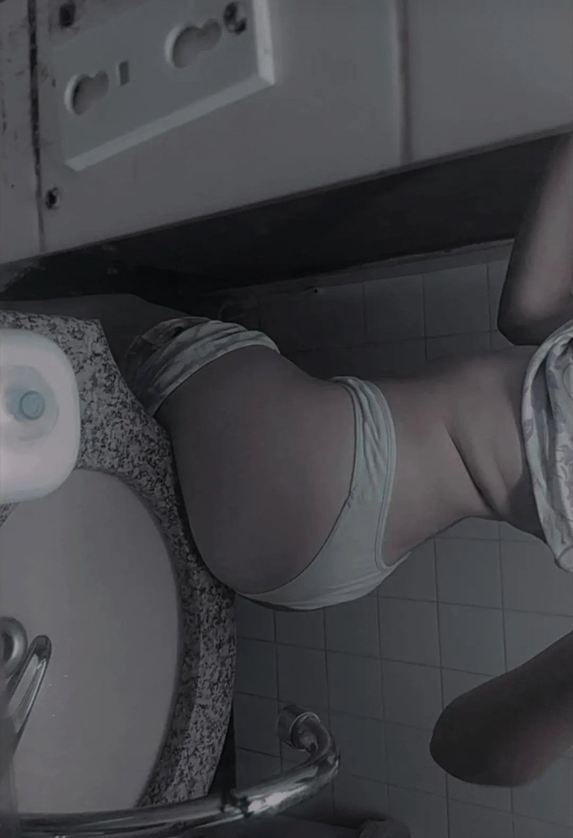 KLucicer's tweet photo. Buenas noches, cielitos. <3 https://t.co/8jxF0mqRqd