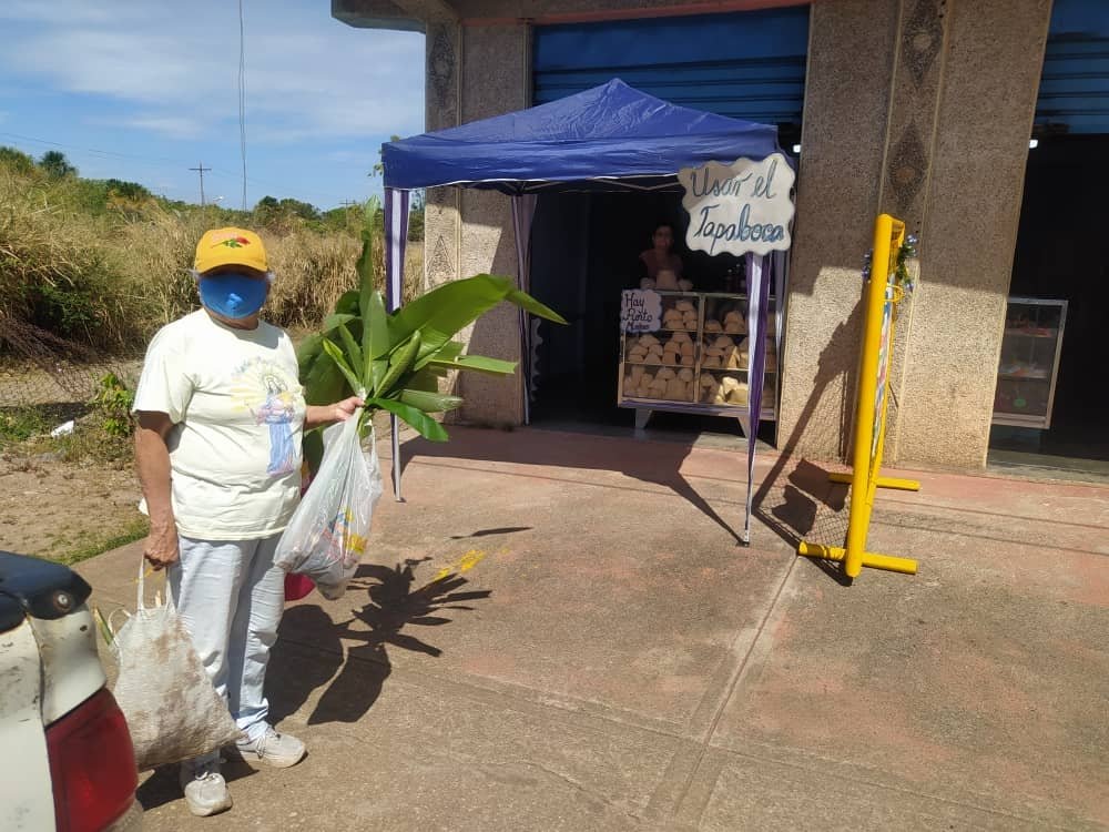 MauligmerBE's tweet photo. Ya todo está preparado para la celebración de nuestro XVI aniversario, las invitaciones, el área para la ornamentación, la comida al mejor estilo #mañoquero. Desde ya, feliz aniversario @partidoUNT, desde @untindigena #vamospalante💪 
#SomosUntAmazonas. https://t.co/PfjrM8jvIN