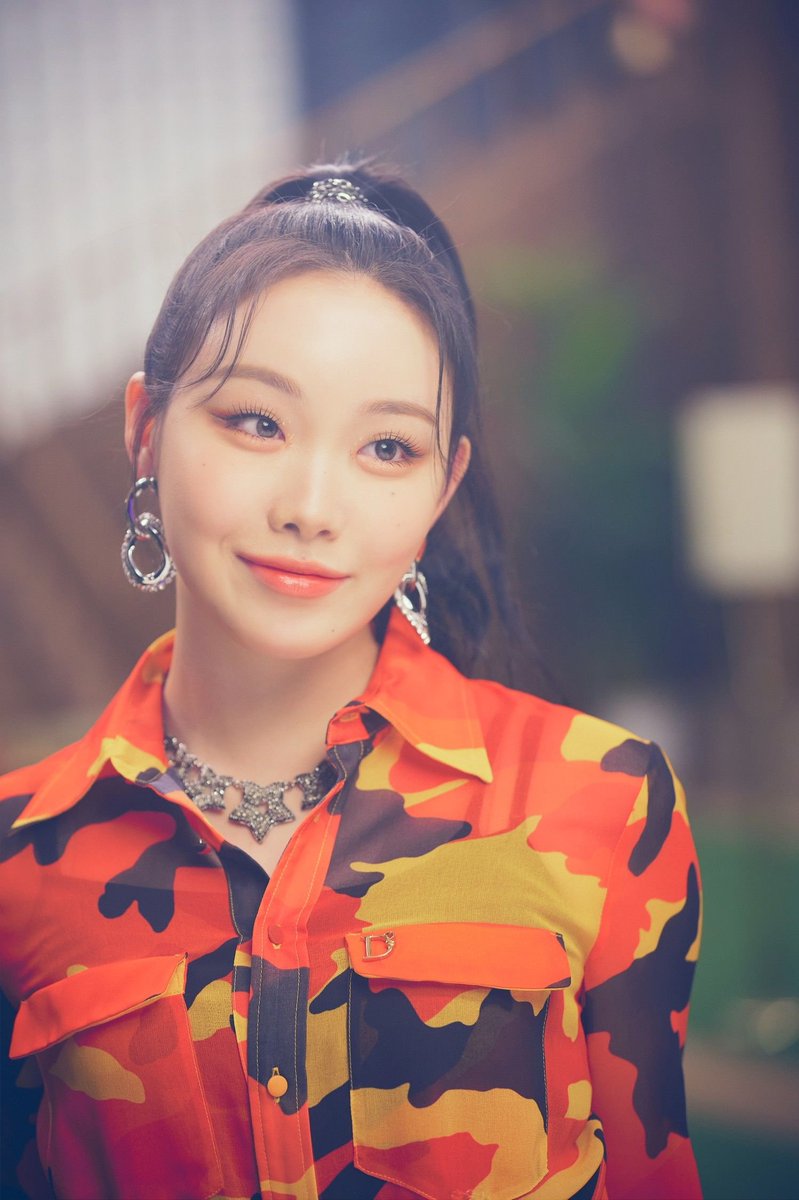 Billlie ~ Suhyeon 
Source: Melon