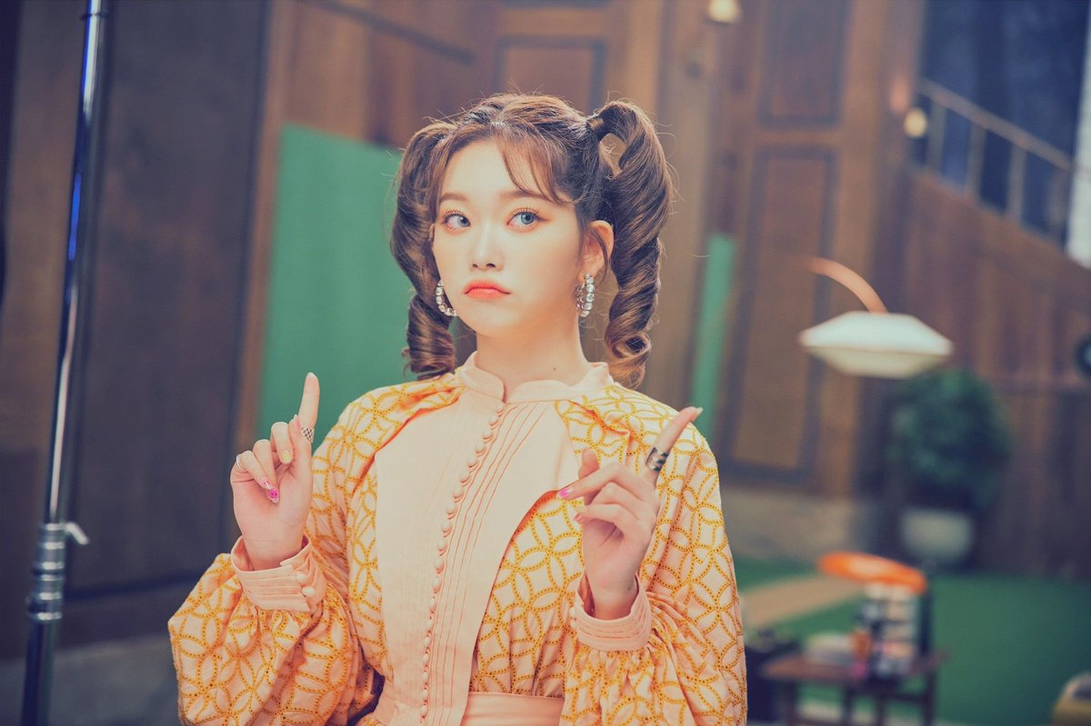 Billlie ~ Tsuki 
Source: Melon