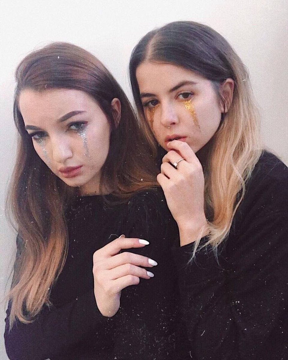Catherine9760's tweet photo. Horrible makeup from girlfriends https://t.co/JDQy54iRbl