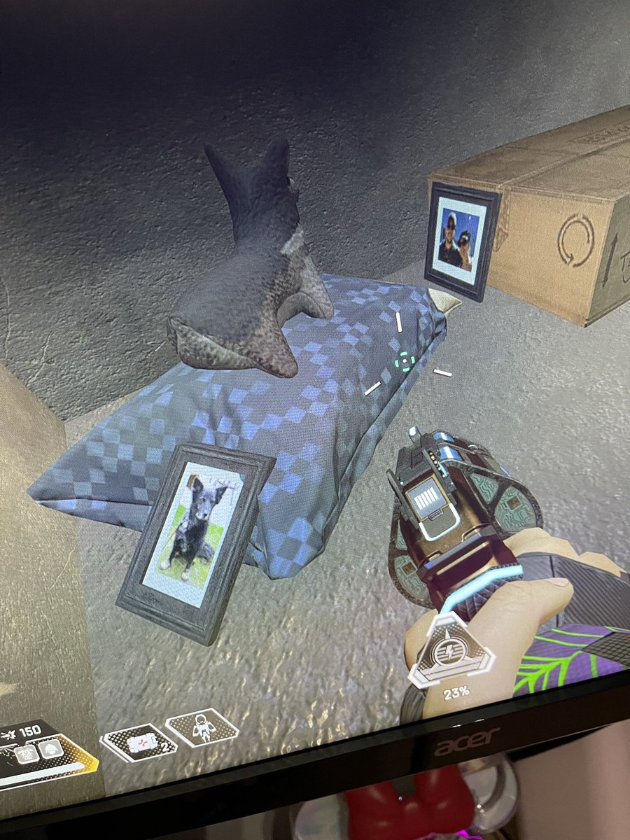 Just roaming Kings canyon and found this tribute at Market. <a href="/PlayApex/">Apex Legends</a>