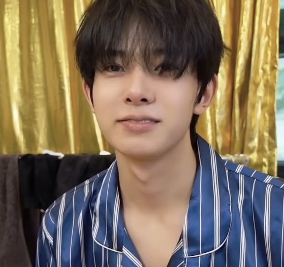 cadburhee's tweet photo. — 1O Types of Lee Heeseung 

A thread ; https://t.co/PGTbZ6nEUM