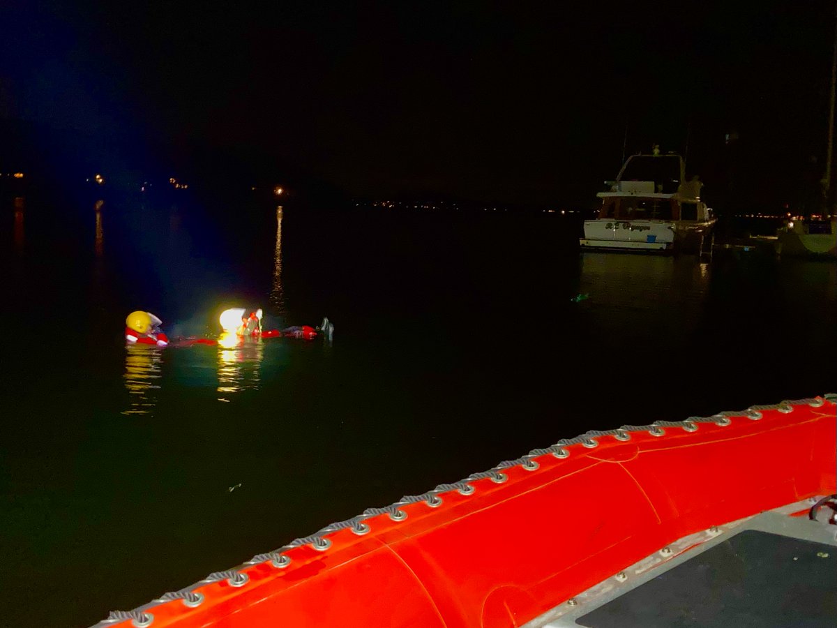 RCMSAR34's tweet photo. Each year our volunteers brave the cold waters to familiarize themselves with their gear. 
Each member must be able to locate the various pieces and demonstrate use while floating. 
Two new crew members were able to display competency while persevering a chilly -1 degrees! https://t.co/qTVd8di8JH