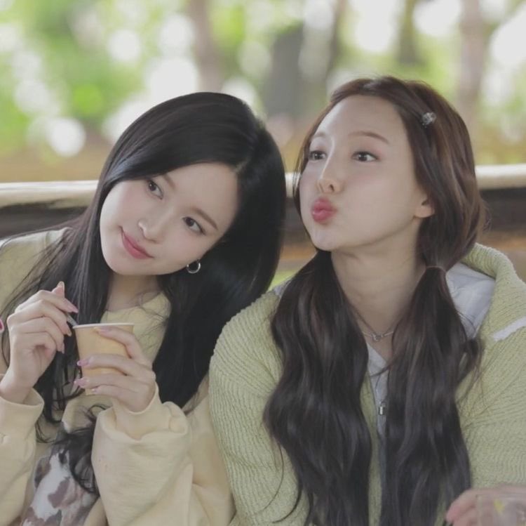 mitangscy's tweet photo. MiChaeng x MiNayeon AU

OVERKILL https://t.co/orpBf9dXia
