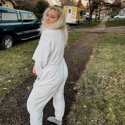 jordansmiddy017's tweet photo. #NewProfilePic https://t.co/GhKN4oSjwI