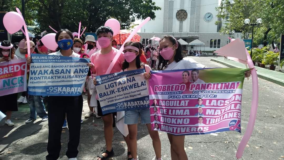 KabataanPL's tweet photo. Kabataan Partylist Representative Sarah Elago along with youth volunteers marched together to convince people to vote for the only and genuine youth representative congress and our duo for genuine change, Leni-Kiko!

#LabanKabataan
#95KABATAAN https://t.co/LMXvw52Gn8