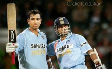 Cricupdates9118's tweet photo. On this day , Sachin hits his first 100 in Australia in ODIs which helps India to beat Australia in 1st Final of #CBseries .
His partnership with Hitman Rohit (66) runs at young age against likes of #Brettlee & #Johnson has a different fan base.
#Memory ...... #RohitSharma https://t.co/HtFLke3wcP