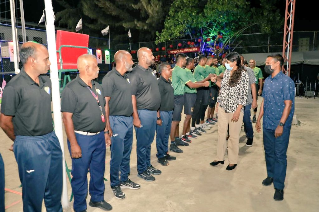 MoDmv's tweet photo. 19th Inter-Unit Volleyball Tournament @MNDF_Official saw a thrilling climax w/ SPG securing victory over SF. Chief Guest Min. @MariyaDidi noted the friendly competitive spirit &amp; thanks CDF+MNDF Leadership, #SifaingeClub, #VolleyballAssociation &amp; sponsors for stellar arrangements. https://t.co/wMdiktIy86