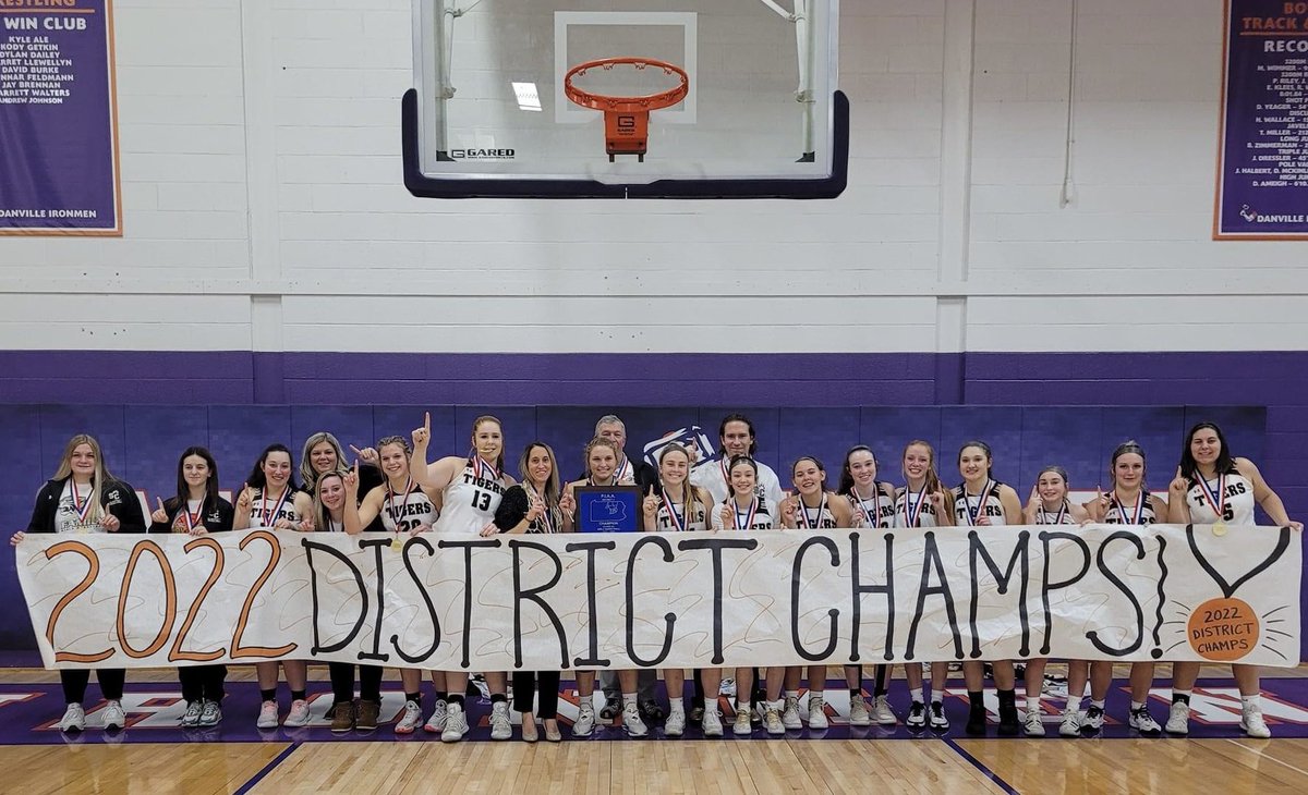 District 4 Class 2A Girls Basketball Champions. Congrats ladies!
Final Score:
Southern Columbia - 56
South Williamsport - 44
It is the seventh district gold in program history, and the first since defeating the Mounties in the 2018 title game. The girls are now 25-1 on the year.