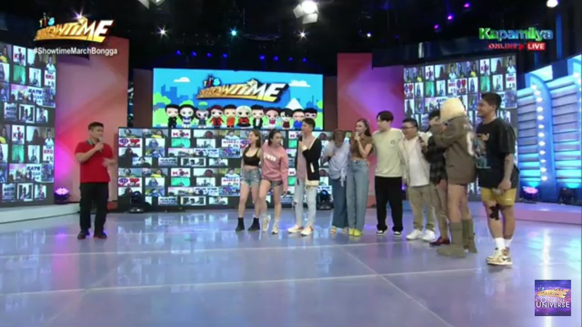 juarezajanna01's tweet photo. Hi professor @ogiealcasid kamusta students mo 😂
#ShowtimeMarchBongga https://t.co/bklhJbeR0F