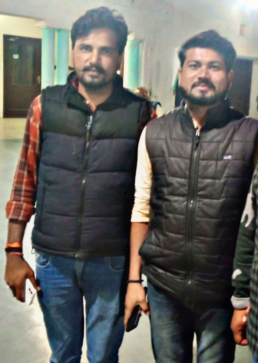 Rajkumarchahal1's tweet photo. हुनर होगा तो दुनिया कदर करेगी एड़ियाँ उपर उठाने से किरदार ऊँचे नहीं होते
बड़े भाई महावीर गुर्जर छात्रसंघ महासचिव राजस्थान विश्वविद्यालय 
@Mahaveergurjar_
@AshokChandnaINC
@Bharatpur_DYC
@Rajasthan_PYC https://t.co/dXoLRhSGGx