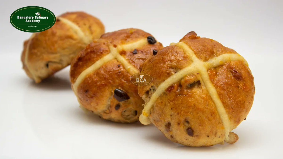 bca_tweets's tweet photo. Breads are one of the basic and essential #accompaniments in any meal irrespective of the region, most #cuisines have some form of bread incorporated into their melas.
Breads are one of our first basic practical classes from our #Patisserie #diploma #program. https://t.co/khoAq50SVw