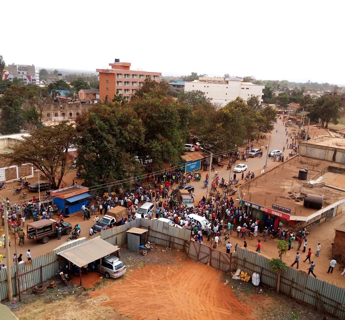Busia town where i was brought up. Here we would eat breakfast in Kenya 🇰🇪 and lunch in Uganda 🇺🇬