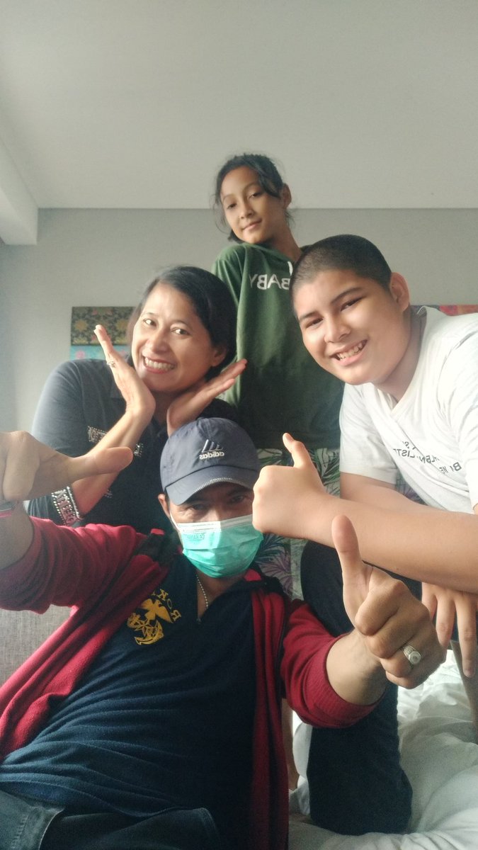 Dican78's tweet photo. My Familly https://t.co/G82y2Ef9zB