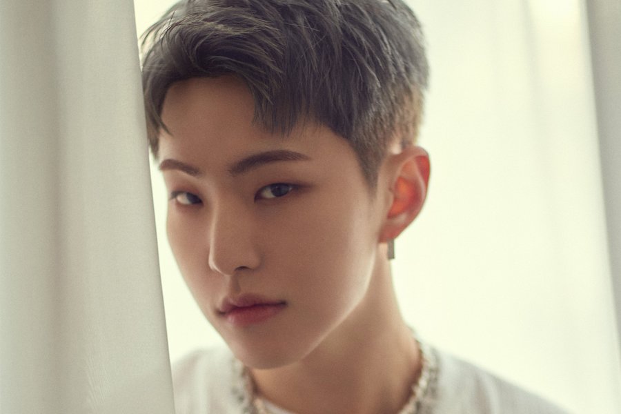 MargueriteComm2's tweet photo. SEVENTEEN's Hoshi Diagnosed With COVID-19https://t.co/l2DufivefD https://t.co/3cm70McAKz
