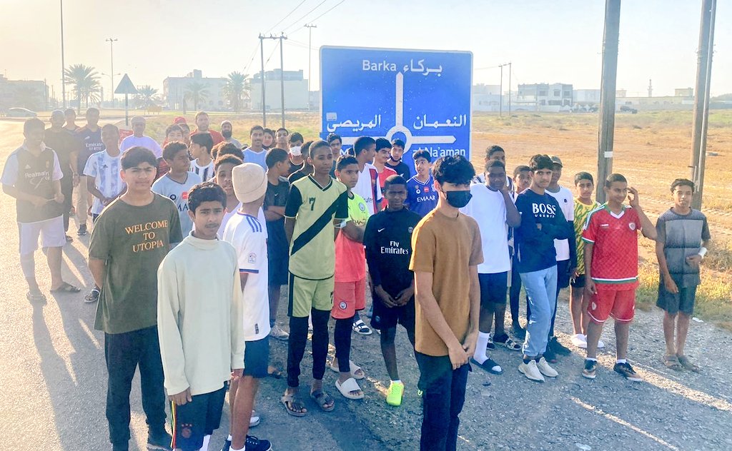 EduGovSbt3333's tweet photo. #شوية_رياضة في يومها البهيج تجسدت بكل معانيها من خلال فقرات منوعة ومفيدة للصحة وبمشاركة واسعة من الجميع.
أولا :المسير

#تعليمية_جنوب_الباطنة
#مدارسنا_آمنة
#ثابت_بن_قيس https://t.co/CsBzUuLZQy