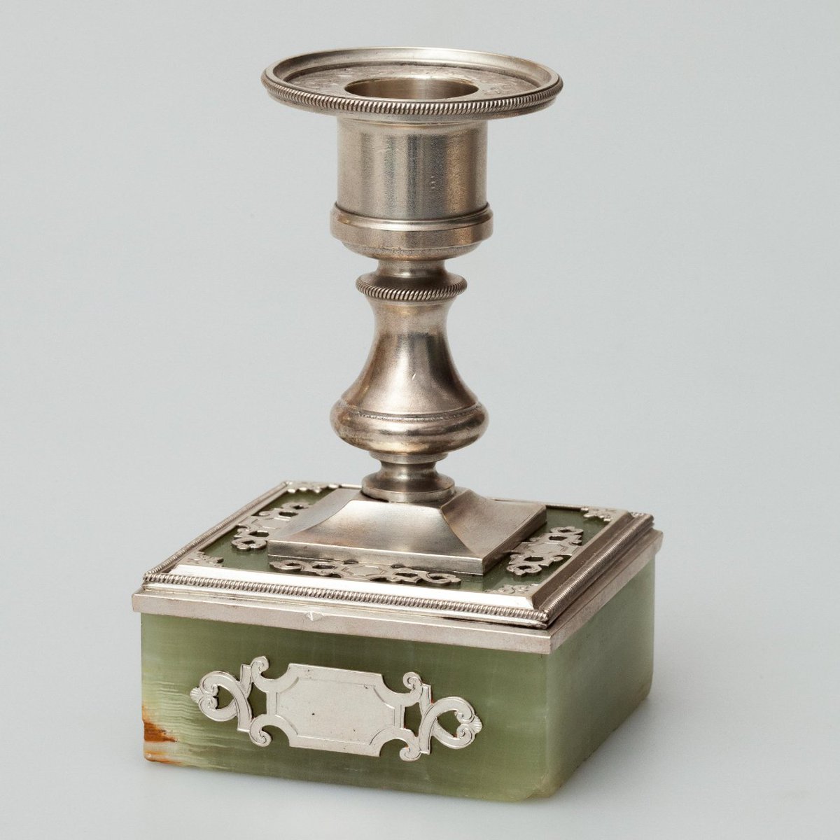 StateHistorical's tweet image. #КоллекцияГИМ

3 марта — Всемирный день писателя 📝

Письменный прибор. Фирма Овчинникова. 1899-1908 гг.