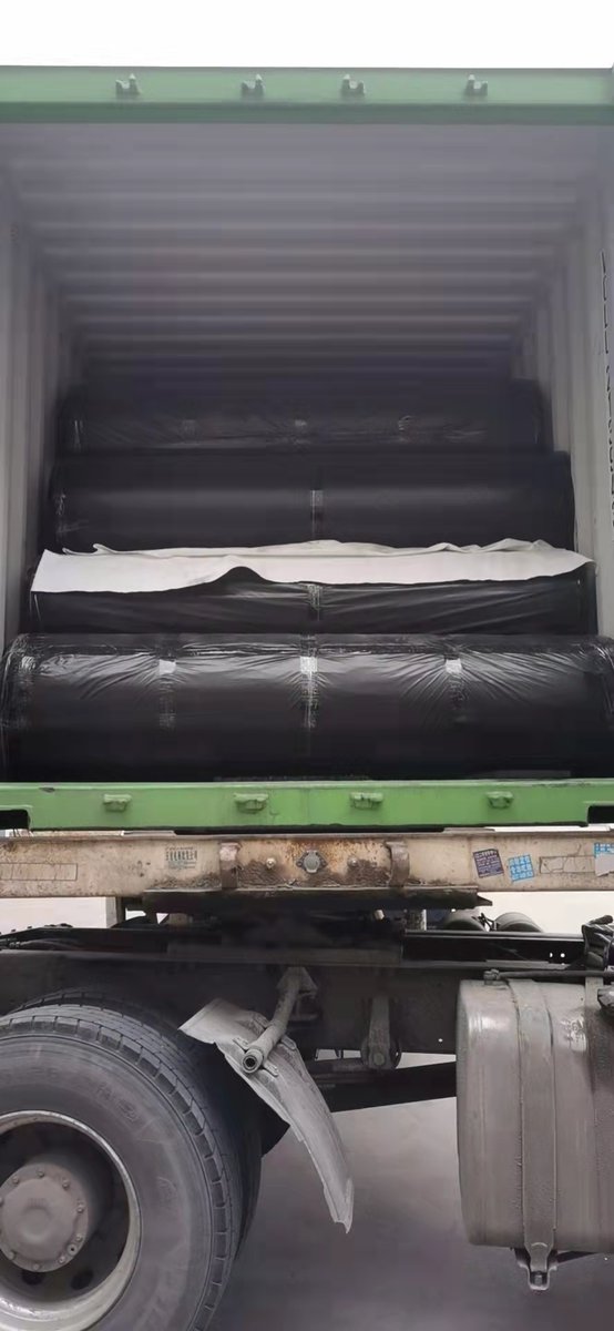 aokai88's tweet image. 1*20 GP Container Fiberglass mixed polyester Needle felt delivery to India .