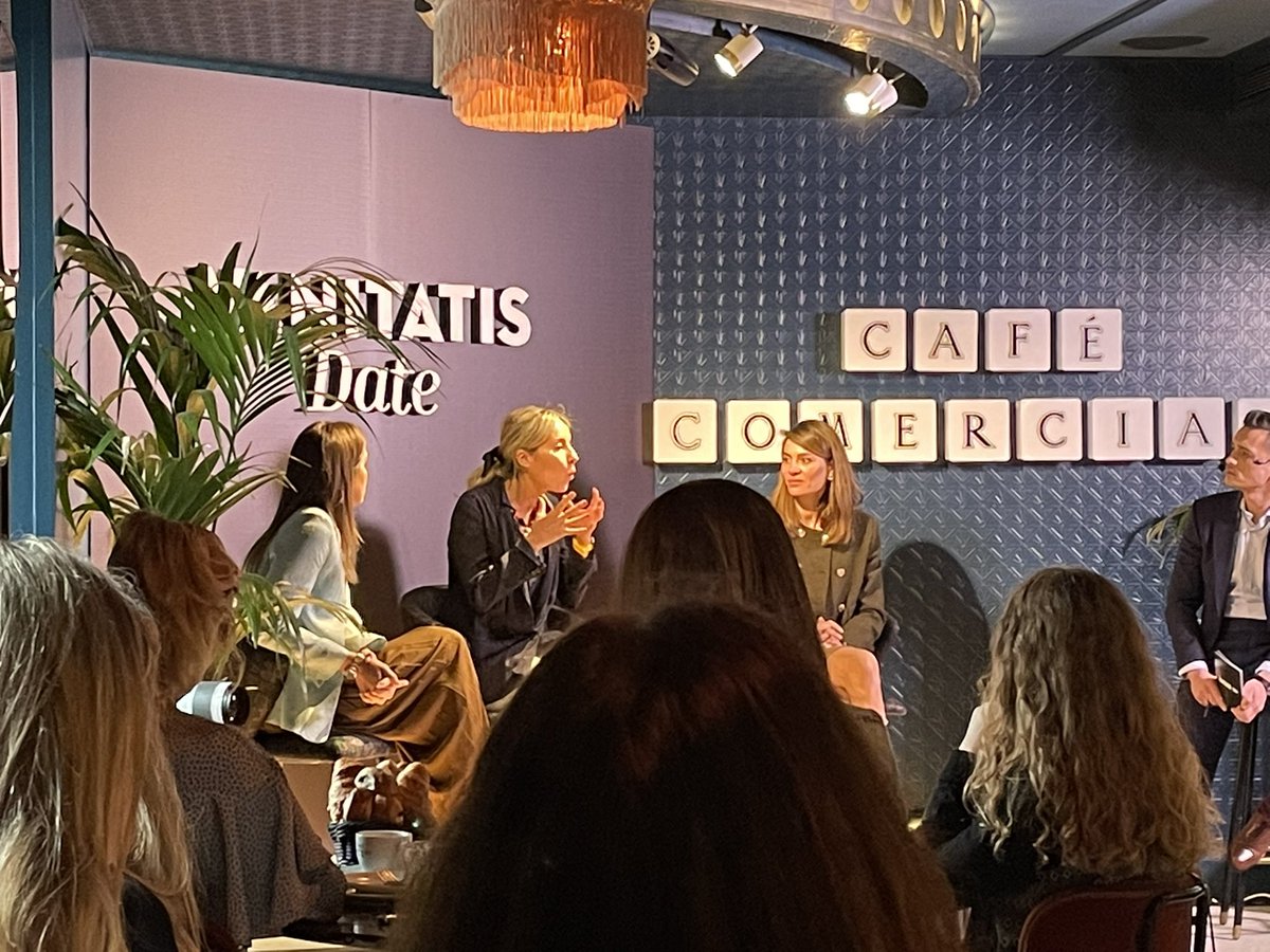 cotevillar's tweet photo. Qué maravilla poder hablar con mujeres tan inspiradoras como @mcudeiro1 @ainharavini y Amaia Eizaguirre. Primer #vanitatisdate, no será el último! https://t.co/qMzyIsUnrb