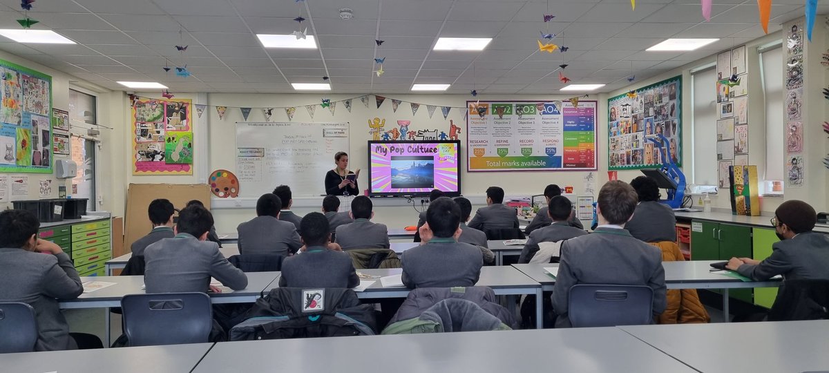 Year 8 celebrating #WorldBookDay in Art, with Miss Pearson reading her favourite #HarryPotter book, which she classes as her 'pop culture'. Such excellent enthusiasm &amp; engagement! <a href="/ChallneyDesign/">Adam Billington</a> <a href="/Eleonore_Art/">Eleonore</a> <a href="/ChallneyBoys/">Challney Boys | Luton</a> <a href="/ChallneyReading/">Challney Reading</a> <a href="/CTGtraining/">Chiltern Training Group (CTG)</a> <a href="/challneyenglish/">Challney English</a>