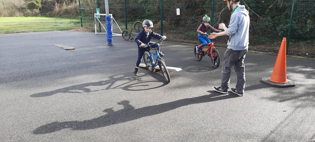 BandonbridgeN's tweet photo. 1st class tackling the obstacles #cycle #cyclesense https://t.co/KGLsCQ5JsC
