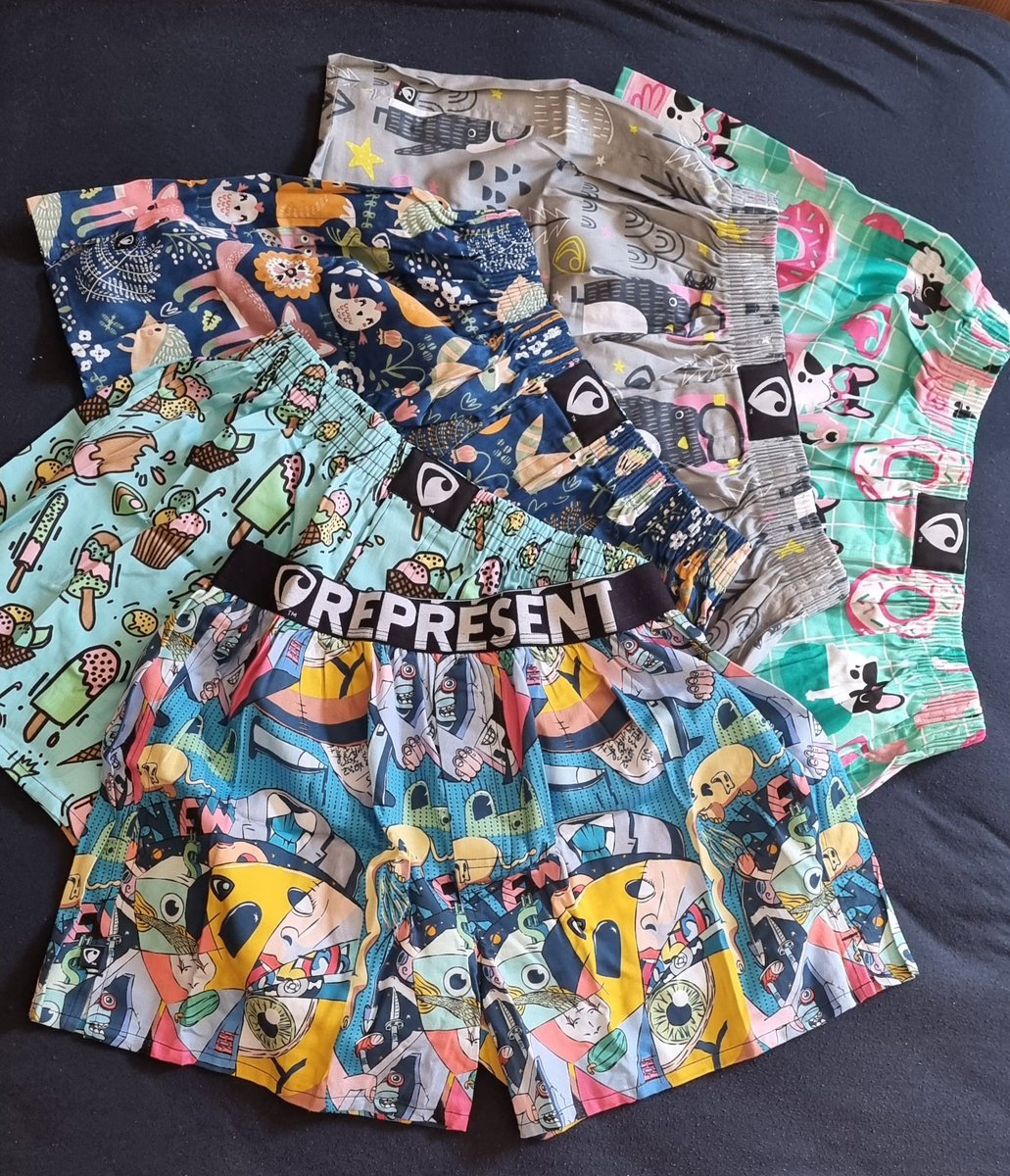 czbator's tweet photo. New funny pieces to the collection 😎
#boxers #boxershorts #boxertrunks #underwearlover #UnderwearChallenge https://t.co/AhzYHtvR3y