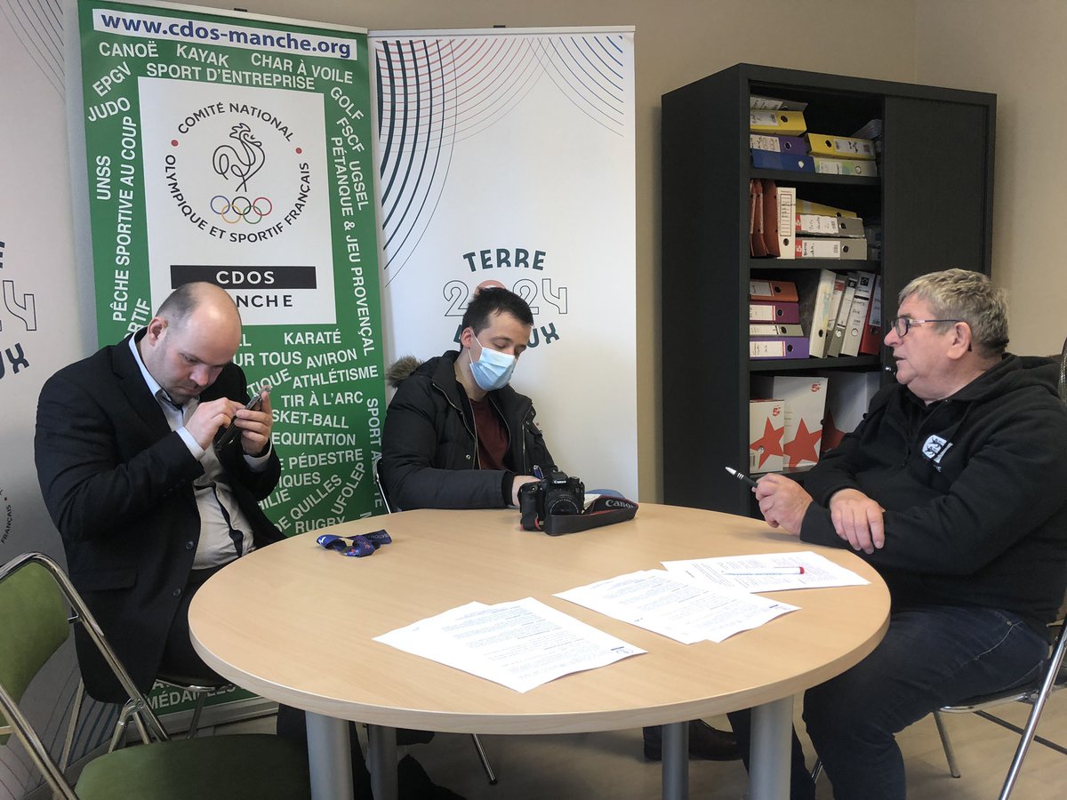 CdosManche's tweet photo. Matinée médias pour le #CDOS50 avec la signature de la convention d’accompagnement de Andy #Delaunay lanceur de poids #Handisport du club de @BCoutances 🥇🥈🥉🇫🇷
@sports_ouest @lamanchelibre @LaPresseManche https://t.co/n2DT2ncjNm
