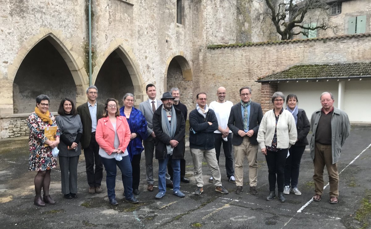 Il y a une semaine : installation des groupes de travail <a href="/ClunisienUnesco/">Sites clunisiens européens, candidature UNESCO</a> sur le territoire de la <a href="/saoneetloire/">Saône-et-Loire</a> 
---> Etape 1 : <a href="/ChristopheVoros/">christophe voros</a> directeur des <a href="/SitesClunisiens/">Sites Clunisiens</a> et Enrique Saiz chef de projet <a href="/ClunisienUnesco/">Sites clunisiens européens, candidature UNESCO</a> avec les représentants de <a href="/VilledeCluny/">Ville de Cluny</a> et @CC_Clunisois