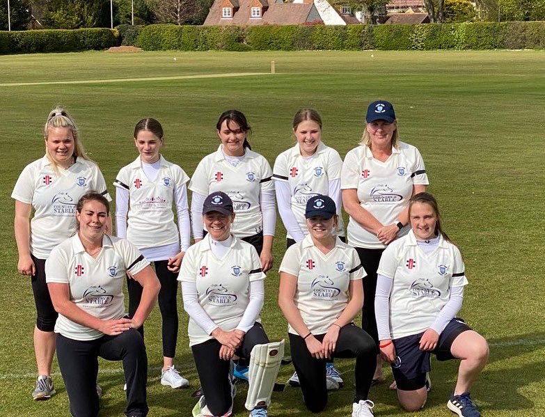 olney_cc's tweet photo. OTCC are looking for new playing members for the 2022! 

No matter your ability/experience, we’re keen to get more people playing at the club! 

We have 5 adult sides; Saturday 1’s, Saturday 2’s, Sunday XI, Ladies XI &amp; Sunday Casuals. 

Drop us a message if you’re keen to join!🏏 https://t.co/hdQUjaKHT1