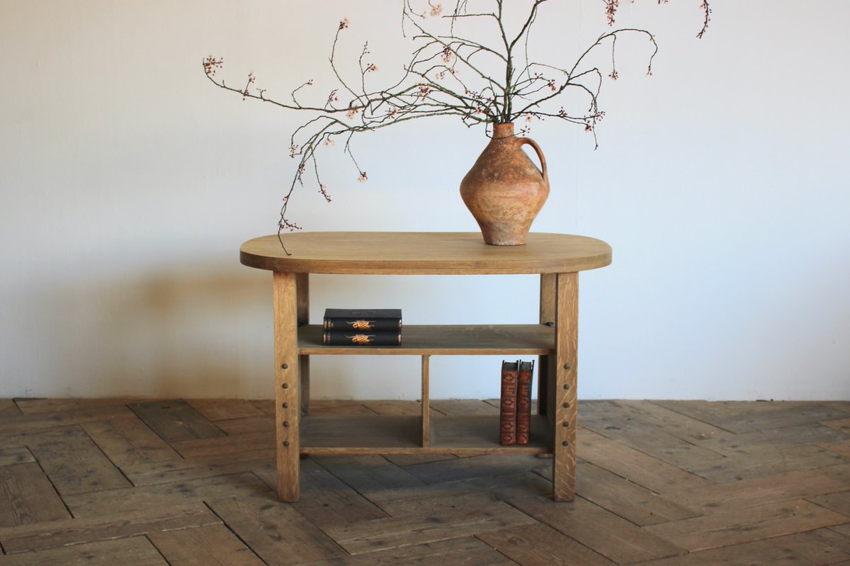 BrownriggUK's tweet image. American Arts and Crafts centre / library table in Bleached Oak

bit.ly/3vwmsY5

#centretable #librarytable #antiquetable #antiquecentretable #oaktable