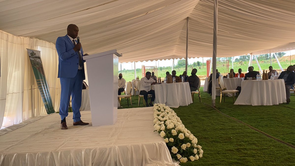 Noza_Isoko's tweet photo. Jean Baptiste Musabyimana, MD of #Abusol and Kavutse Francis, MD of #MaggotFarm shared their great achievements to date and hopes for the future, encouraging investors to contribute to the growth of this novel and promising sector. #insects #animalfeed @UKinRwanda https://t.co/jqqvaSRD0p