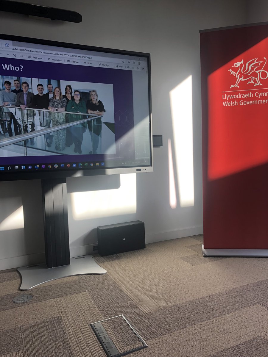 WalesinIreland's tweet photo. Back @GECinD8 with @M_SParc for a joint trade visit &amp; looking forward to a day of networking.

Welcome by Managing Director, Pryderi @prydski

‘Ignite the economy, inspire the people, &amp; innovate for the environment; all for a sustainable Wales’

#ThisisWales
#IrelandWales #Export https://t.co/see2tIATxN
