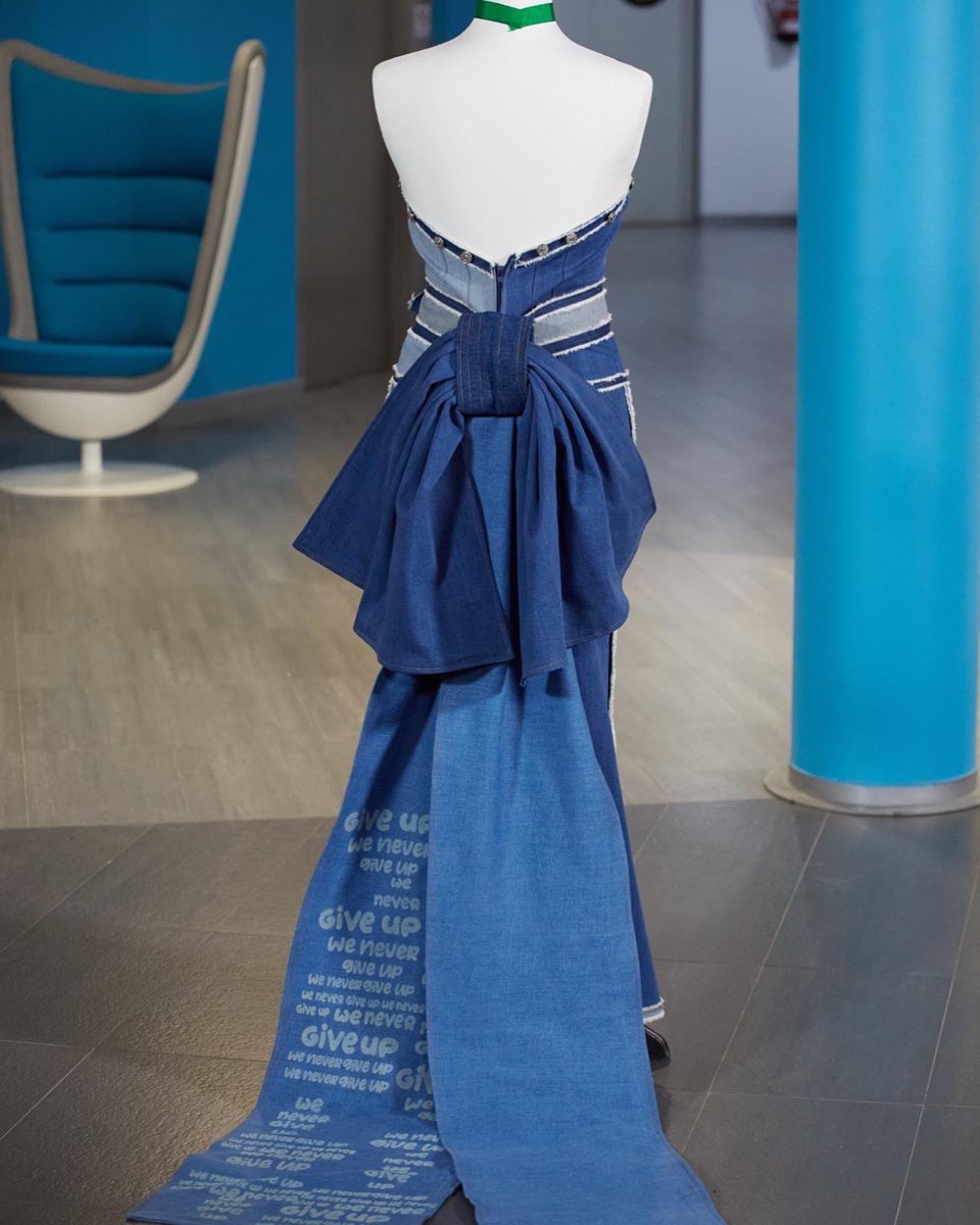 MaestrosCostura's tweet photo. ¡Qué trabajazos han hecho nuestros aprendices! Todos querríamos tener estos vestidazos en nuestro armario 😍💖✨ #MaestrosDeLaCostura https://t.co/VRBd2WyWLM