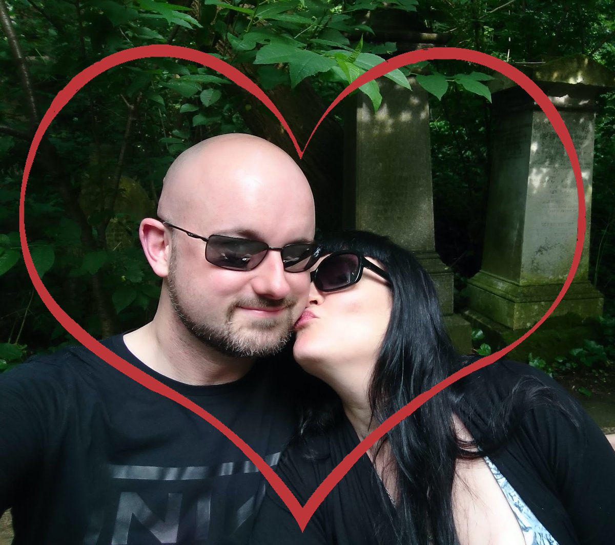 msromany's tweet photo. Have you had a date or long walks with your love in @AbneyParkN16? Filmmaker @Lynn_Dennison would like to capture your story for a film on 💘 Love in #AbneyPark! 💘 DM me or Lynn to get involved in the project! ❤️☠️🌿☠️❤️ https://t.co/KDPoiAXuZh