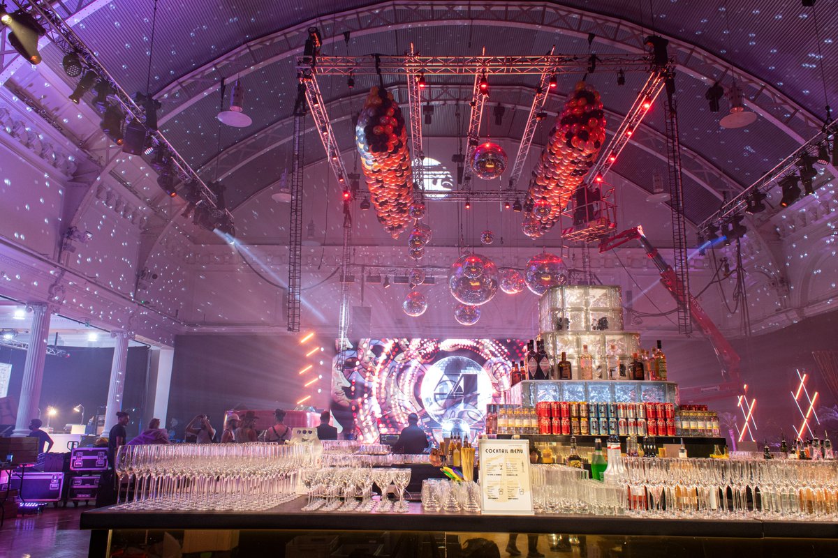 2022 is looking like a super positive year for events and we are so excited to be welcoming both key accounts and new clients over the coming months! ⁣

Find out more on what we’re up to here - rhhonline.co.uk/news/ROYAL-HOR…