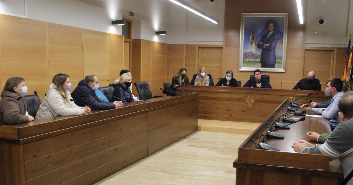 Les regidores del PP de Nules, Silvia Vilar i Marta Lopez, es van reunir a l'ajuntament en els ucraïnesos residents a Nules per traslladar-los el nostre suport i total adhesió a totes les accions que van a realitzar-se.