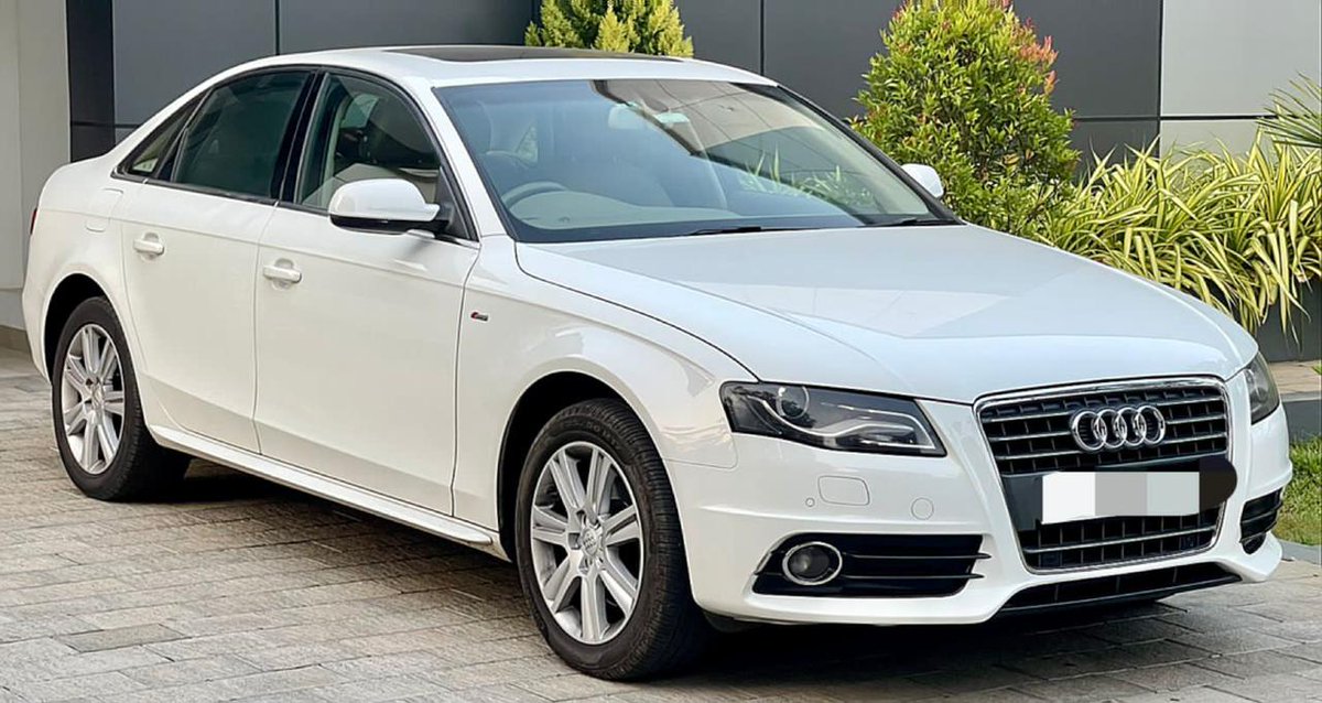 AssociatesView's tweet image. 🚘 Vehicle : AUDI A4 PREMIUM PLUS
👉Option   : S-Line
📅 Model   :2011/2012 
⛽ Fuel       : DIESEL 
🌈 Colour   :White
🚧 KM : 75000
💰 Price : 10.9 lakhs 
#car #cars #carloan #UsedCarLoans #carforsale #sale #usedcar #kerala #dealership #DEALER #finance #loan #TOYOTA #Audi