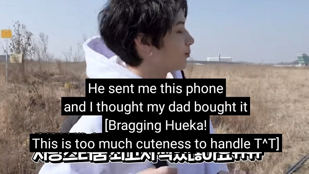 yeonfarie's tweet photo. huening kai thought his father was the one who bought the phone but it's hiyyih 😭 https://t.co/GmUk2bAEi0