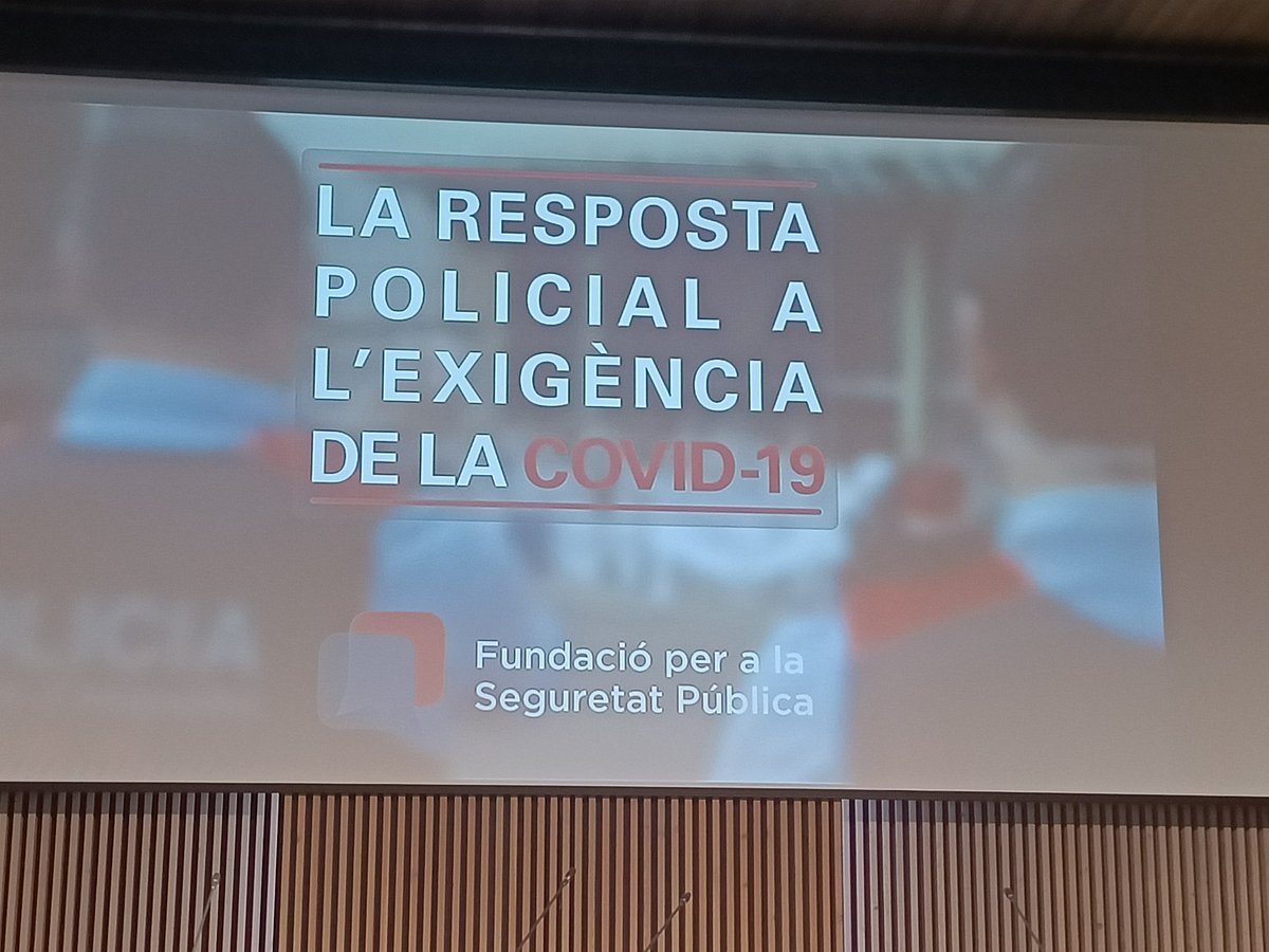miquelescobar's tweet photo. Jornada @FSegPublica per donar a conèixer els resultats de dos estudis sobre l'impacte de la 1a onada Covid als cossos de seguretat a Catalunya.
- Satisfacció de la resposta dels agents
- Adequats processos de selecció i formació dels policies 
- Elevat compromís de servei públic https://t.co/AsIs6rtHLO
