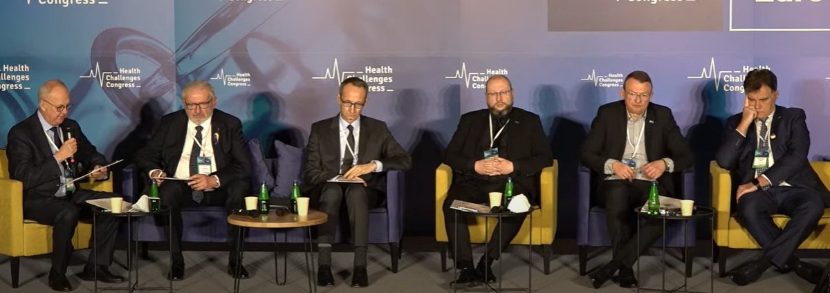 zdrowiePRP's tweet photo. 👉Trwa panel: "Szpitalnictwo w czasach rewolucji" z udziałem: @JFriediger, @GGielerak, @Anielah, @PJWarczynski, Dyrektora Piotra Nowickiego, Konsultanta Wojewódzkiego w dziedzinie kardiologii Krystiana Wity oraz Prezesa Mariusza Wójtowicza. Moderuje dr. Andrzej Mądrala. #HCC2022 https://t.co/CiiPhXmR97